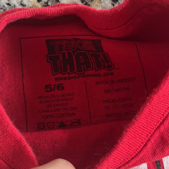 Merry rexmas size 5/6 Christmas shirt - Picture 2 of 2